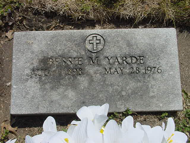 Besse Yarde gravesite 2005